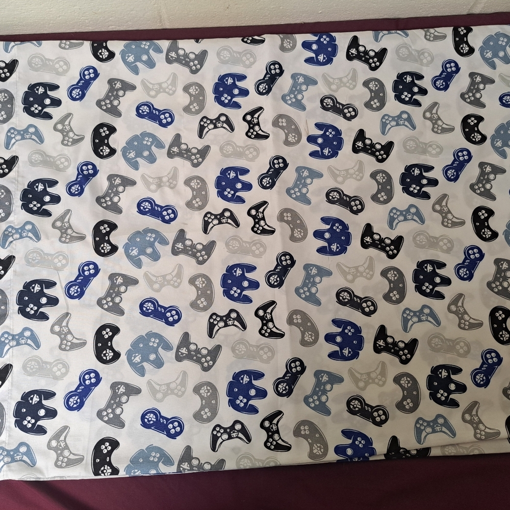 2pc. Set Game Controller Standard Size Pillowcases. - Picture 2 of 7